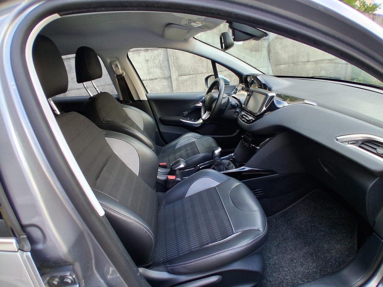 Peugeot 2008 1.6 e-HDi 92 CV Stop&Start Urban Cross