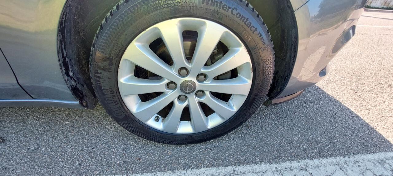 ZAFIRA 7 POSTI 1,6 METANO DI SERIE 150 CV TURBO, INNOVATION TELEFONO LEGA SENSORI FULL FULL