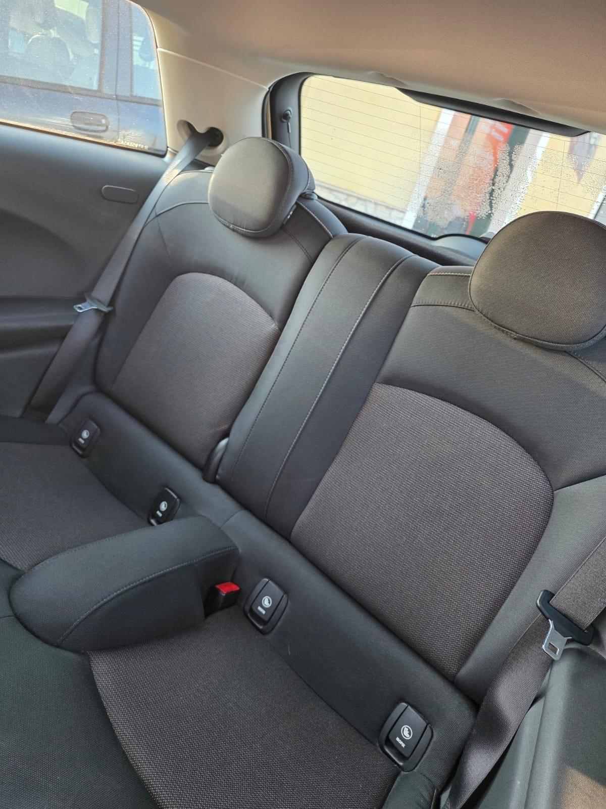 Mini 1.5 Cooper D 5 porte cambio automatico garanzia 12 mesi!!!