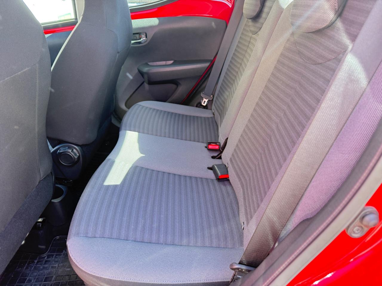 Toyota Aygo 1.0 VVT-i 72 CV 5 porte x-play MMT LED NAVI KAMERA PDC BLUETOOTH CERCHI 16