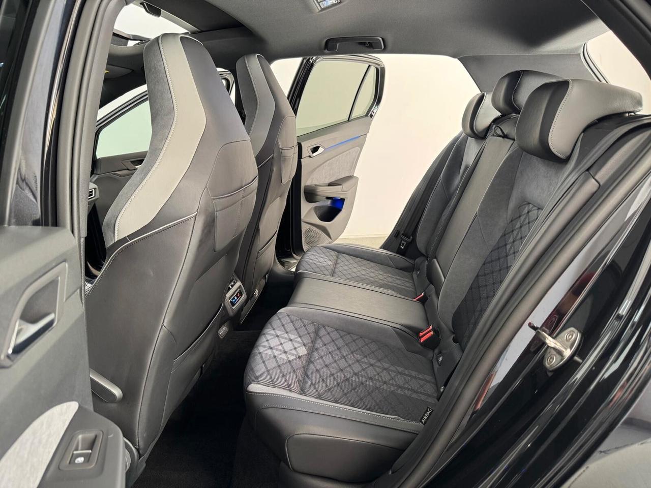 Volkswagen Golf 2.0 TDI 150 CV DSG R-Line 2023 Tetto Apribile