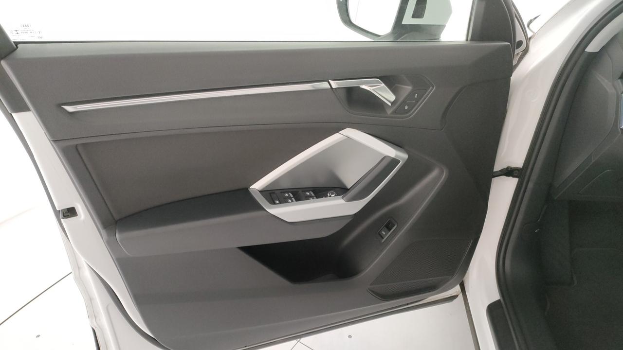 AUDI Q3 I 2019 Sportback - Q3 Sportback 35 1.5 tfsi mhev Business Plus s-tronic