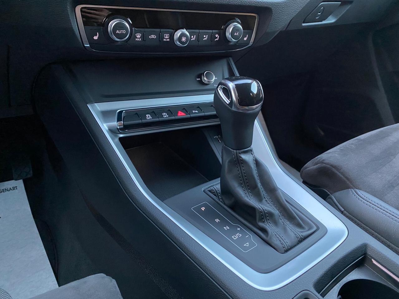 Audi Q3 35 TDI S tronic - S line