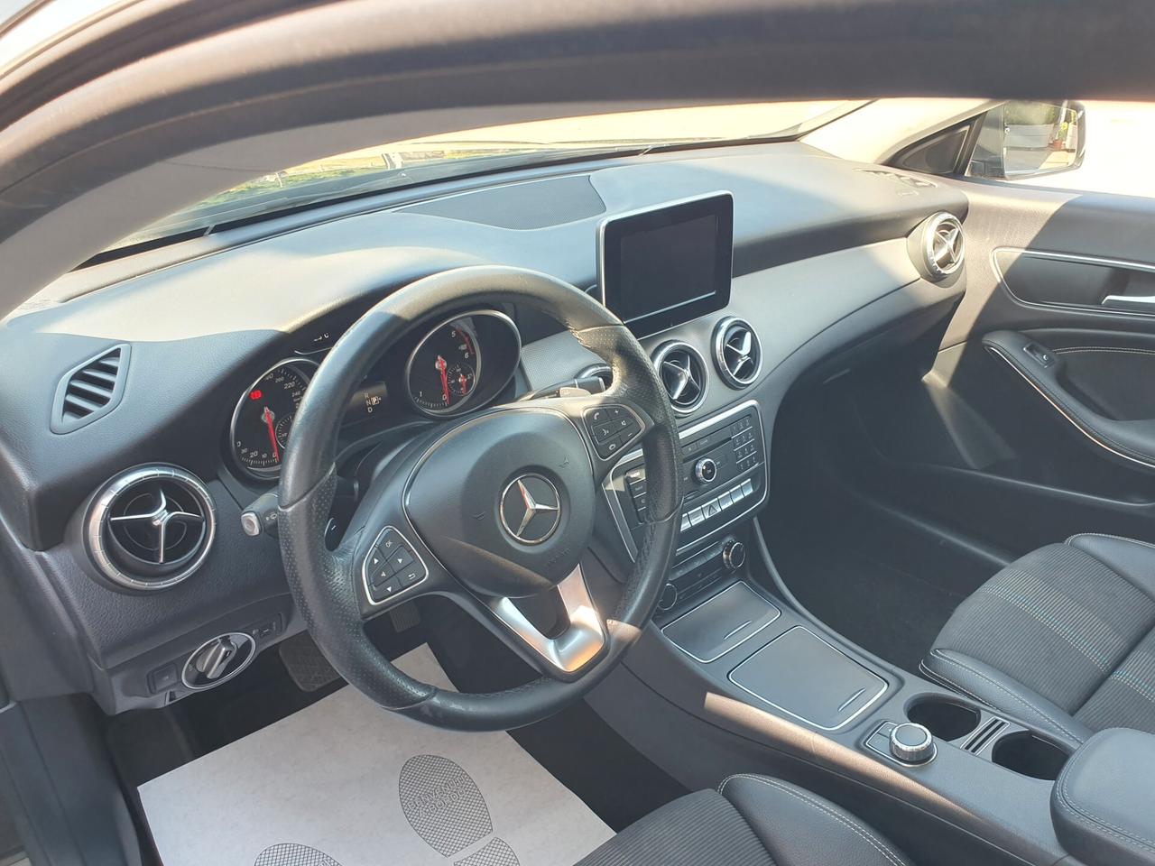 Mercedes-benz CLA 200 d Sport