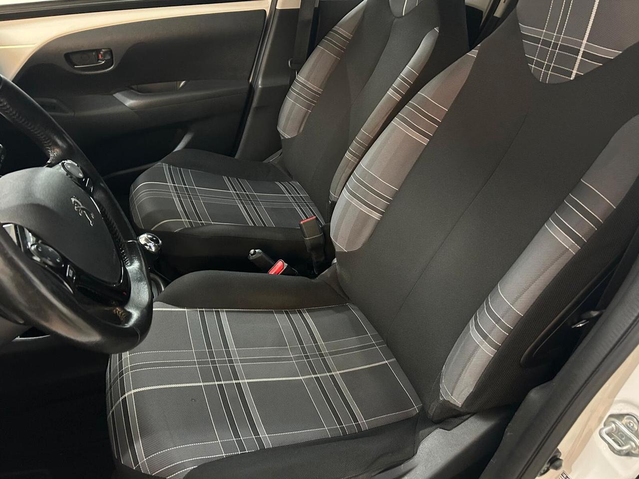 Peugeot 108 VTi 68 5 porte Allure AUTOMATICA