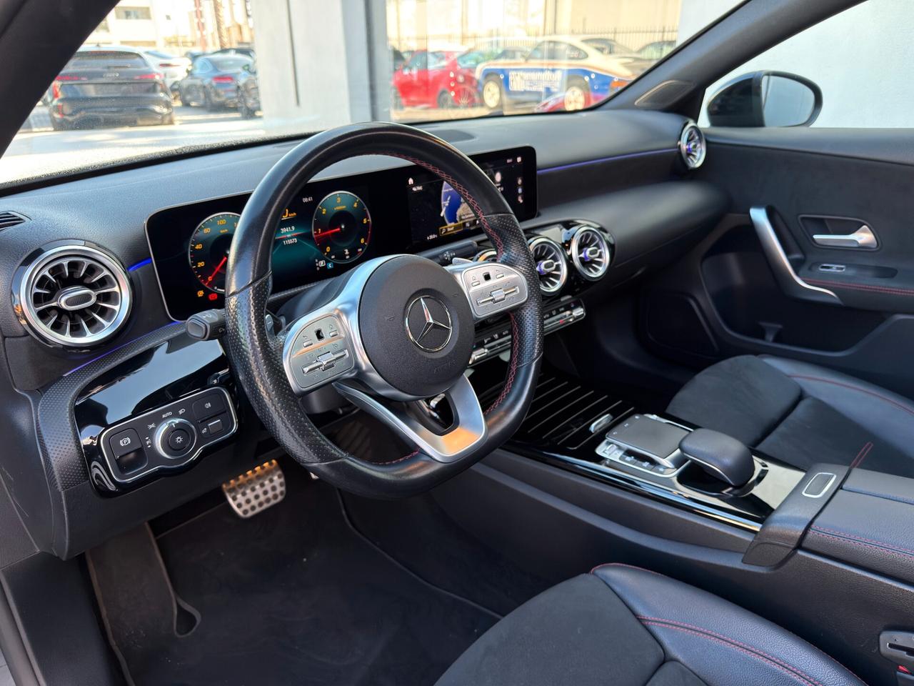 Mercedes-benz A 180 d SEDAN 116 CV AMG Premium PLUS TETTO ITALIANA