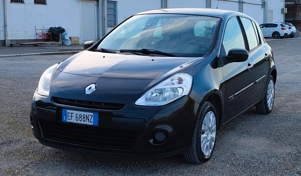 Renault Clio 1.2 16V 5 porte Luxe
