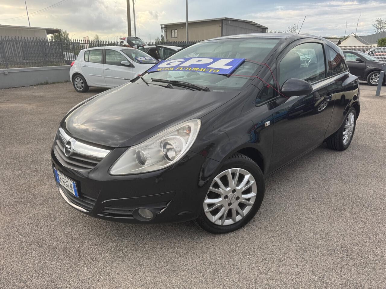 Opel Corsa 1.2 80CV 3 porte GPL-TECH Club