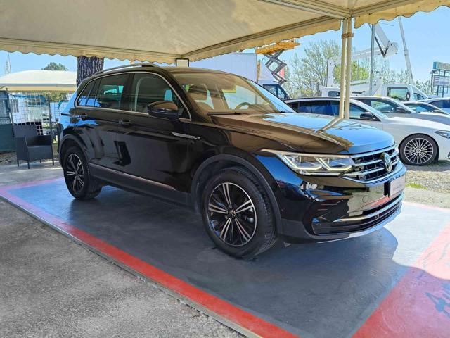 VOLKSWAGEN Tiguan 2.0 TDI 150 CV SCR DSG Elegance