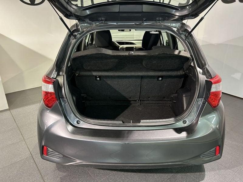 Toyota Yaris 1.5 Hybrid 5 porte Active AREA C FREE + CERCHI IN LEGA + CAR PLAY