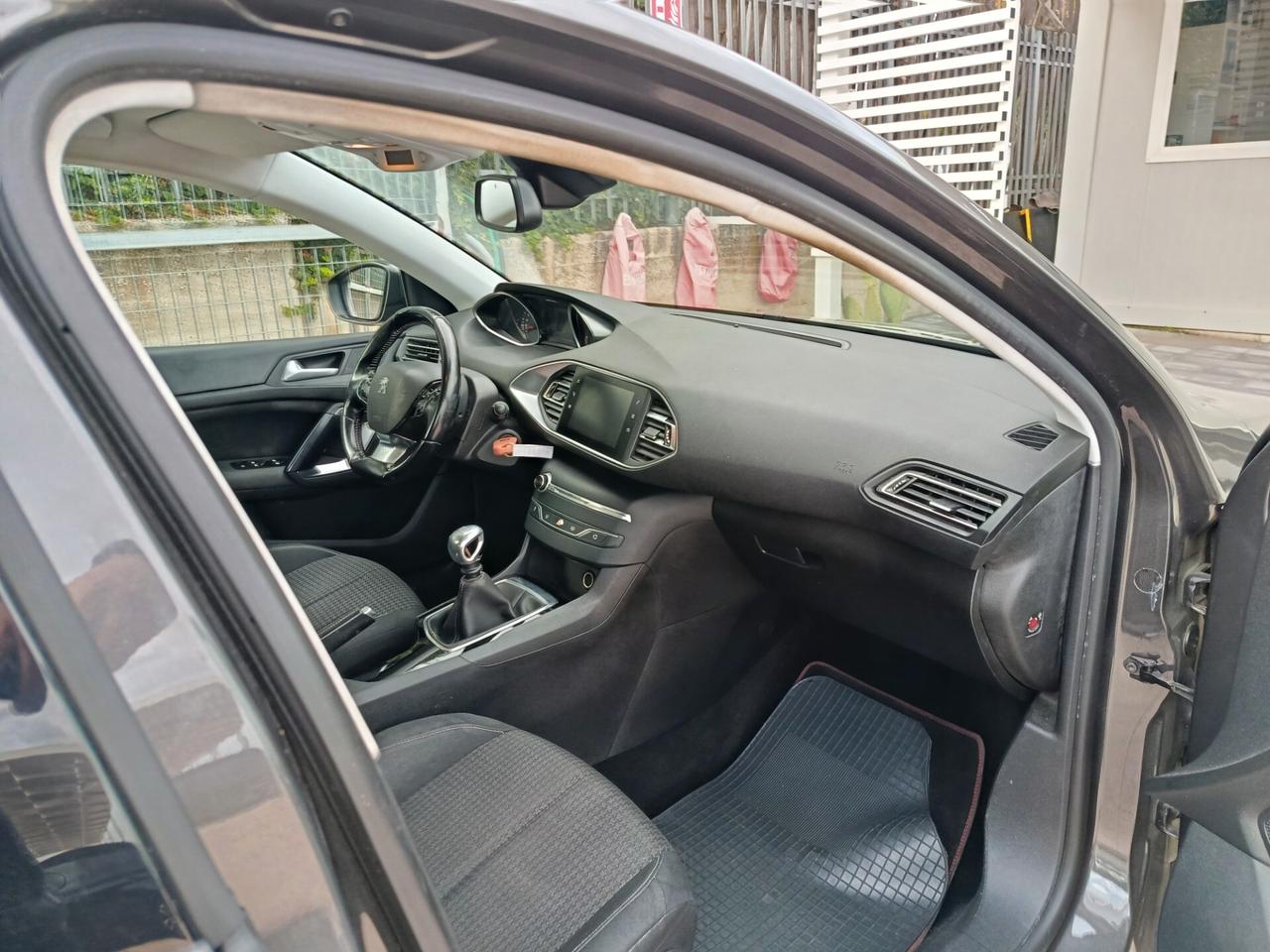 Peugeot 308 BlueHDi 120 S&S Allure SCONTO 1000 EURO leggere descrizione
