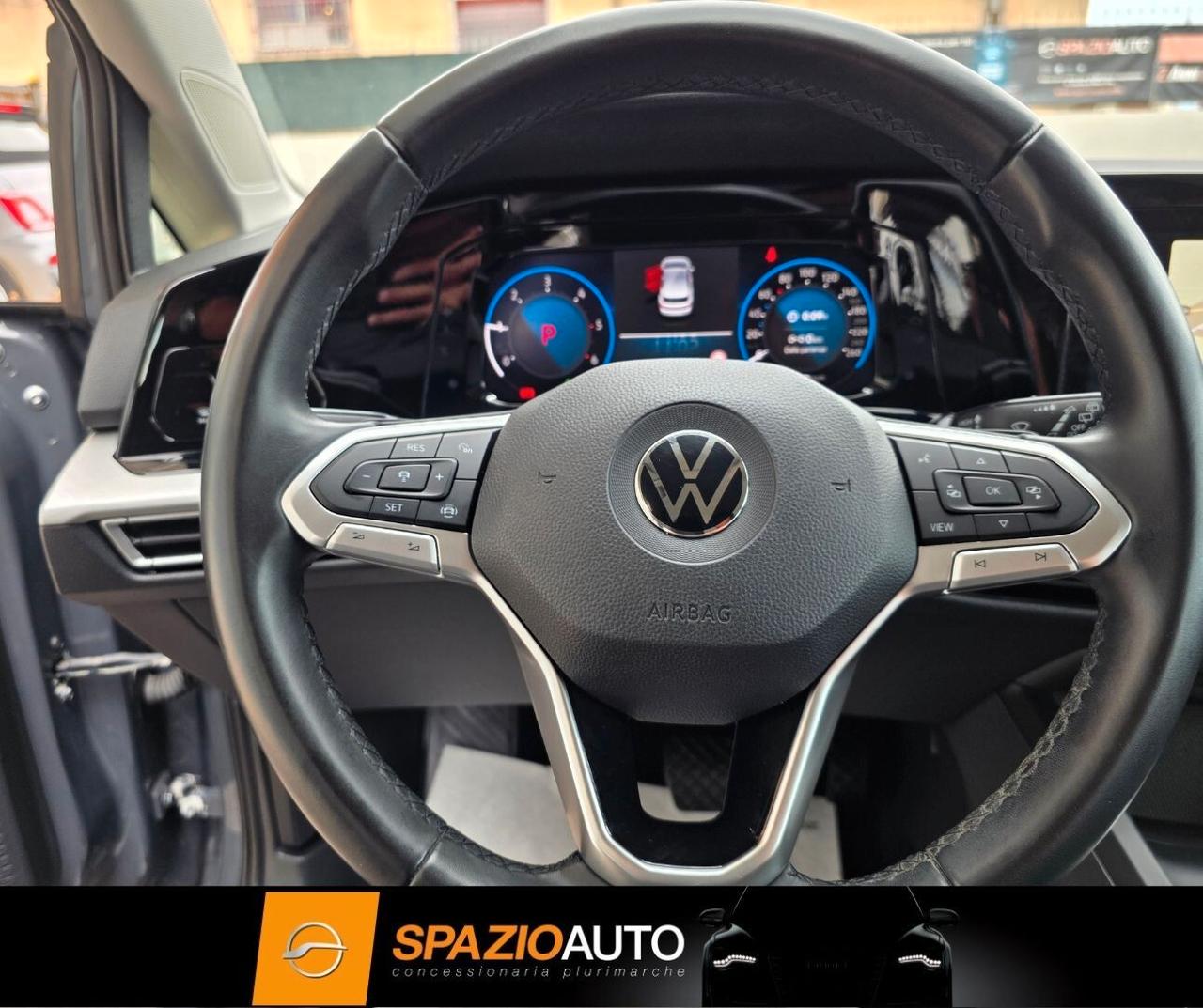 Volkswagen Golf 8 2.0 TDI 150 CV DSG *LUXURY 1ST* FULL