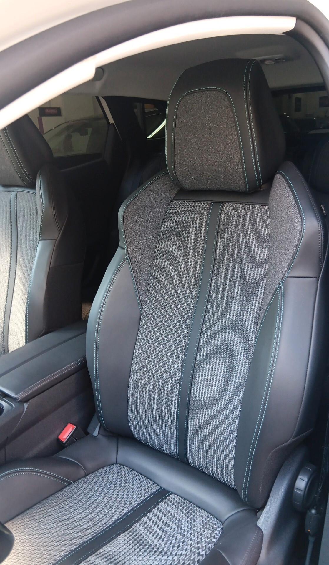 Peugeot 3008 BlueHDi 130 S&S EAT8 Allure
