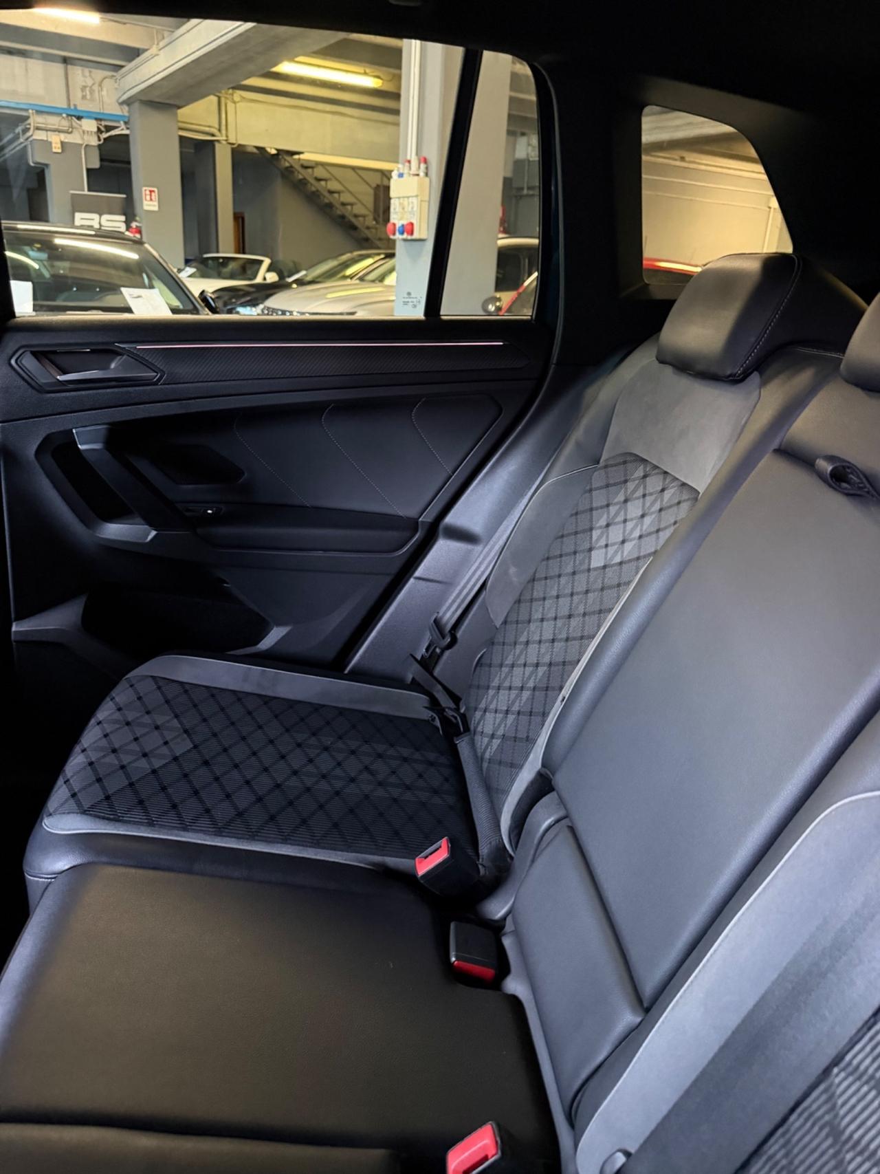 Volkswagen TIGUAN 2.0 TDI RLINE IQ MATRIX KMCERTIF