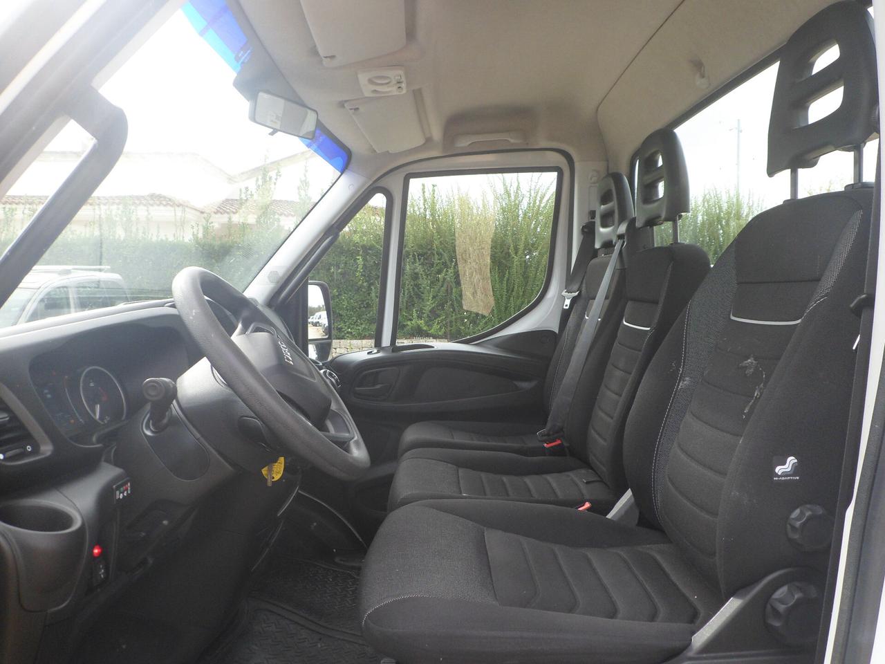 Iveco Daily 35c14 ribaltabile con gru