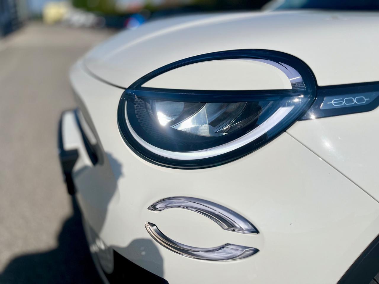 Fiat 600 Hybrid 136 CV DCT MHEV La Prima