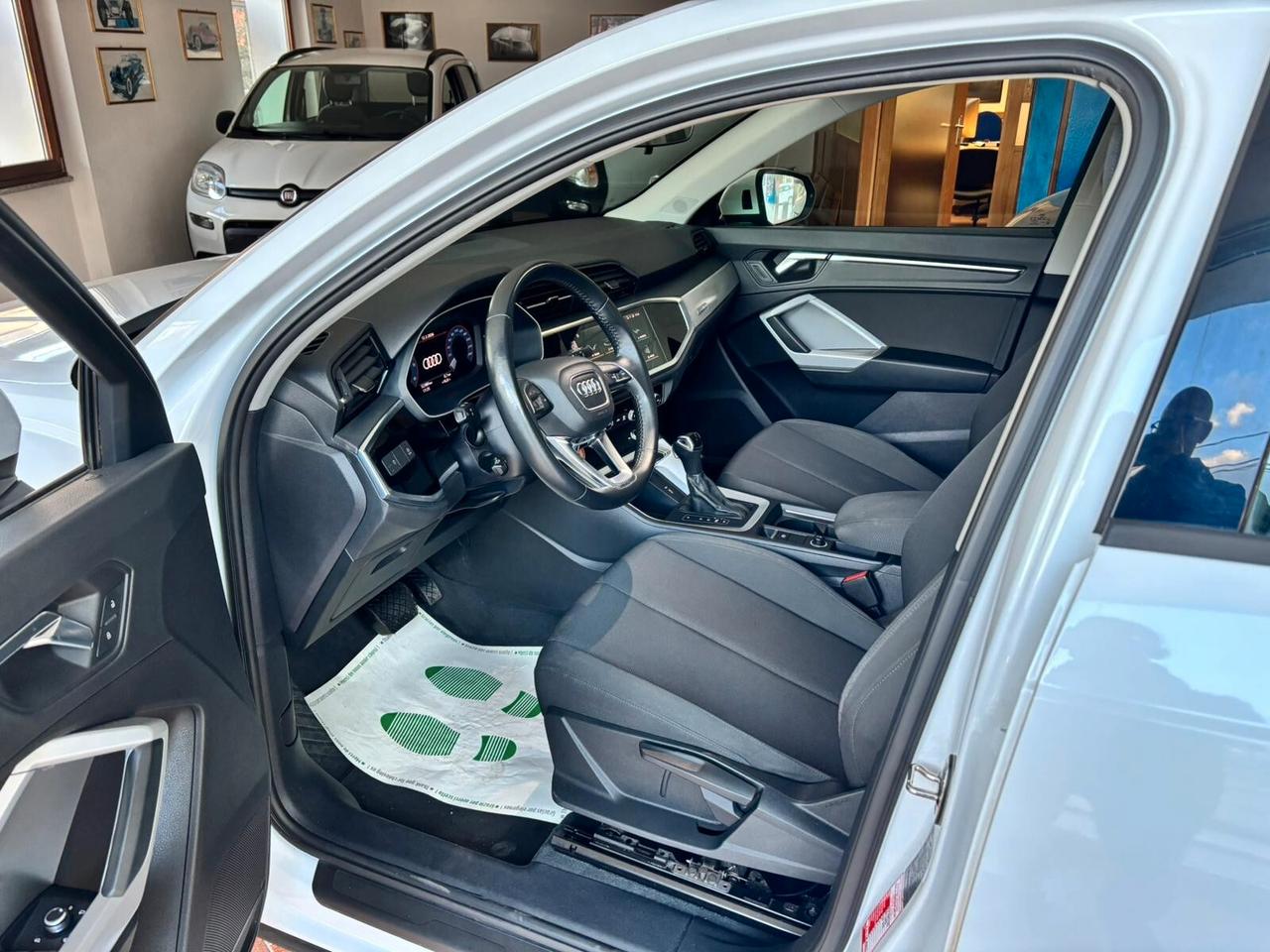 Audi Q3 40 TDI quattro S tronic Business Advanced