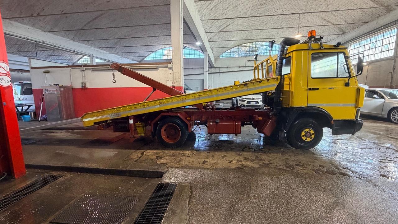 Iveco Carroattrezzi COMEAR