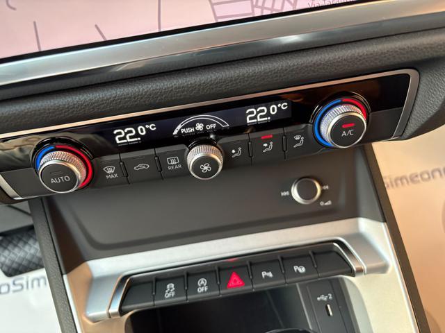 AUDI Q3 35 TDI quattro S tronic Business COCKPIT