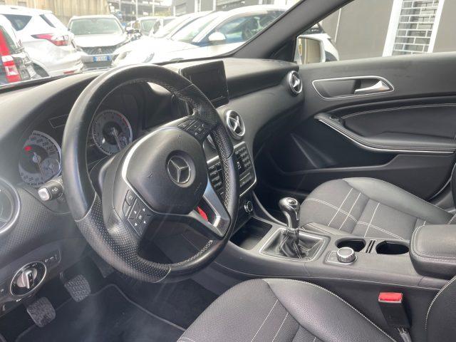MERCEDES-BENZ A 180 Premium