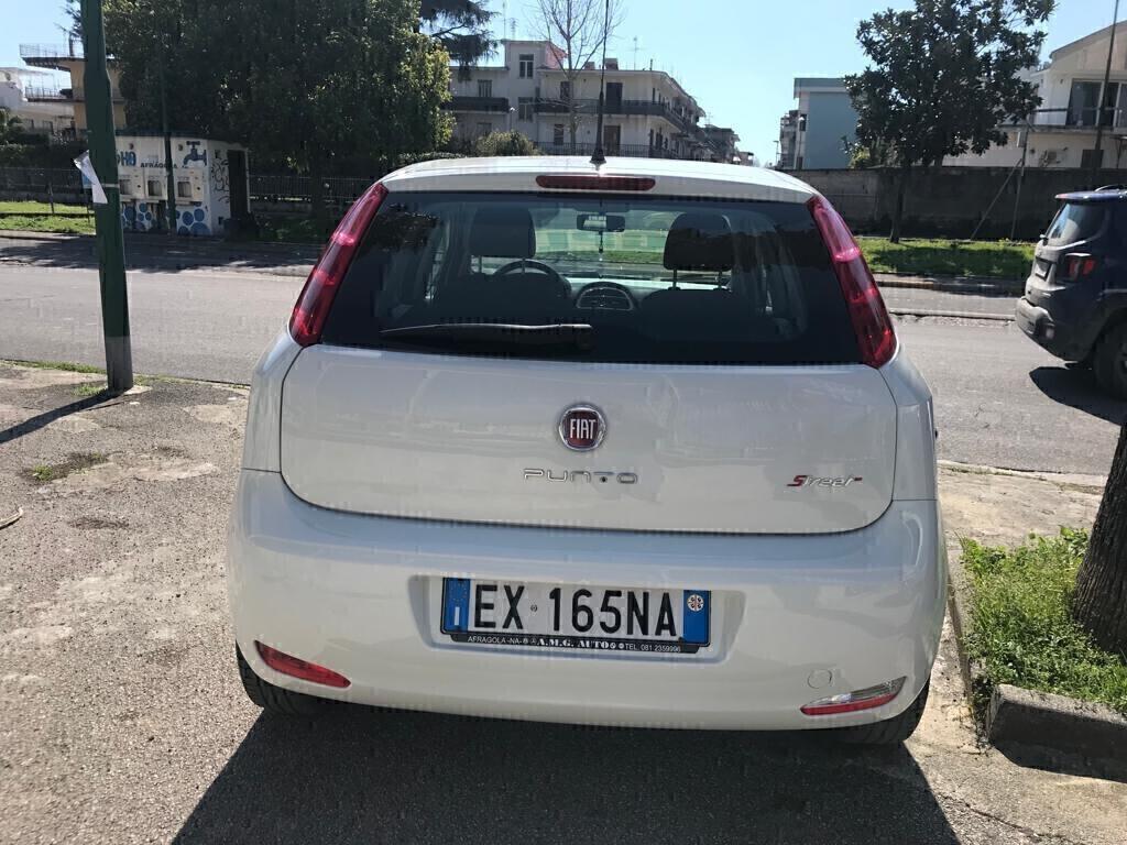 Fiat Punto 1.4 8V 77 CV 57 KW 5 porte Easypower Lounge