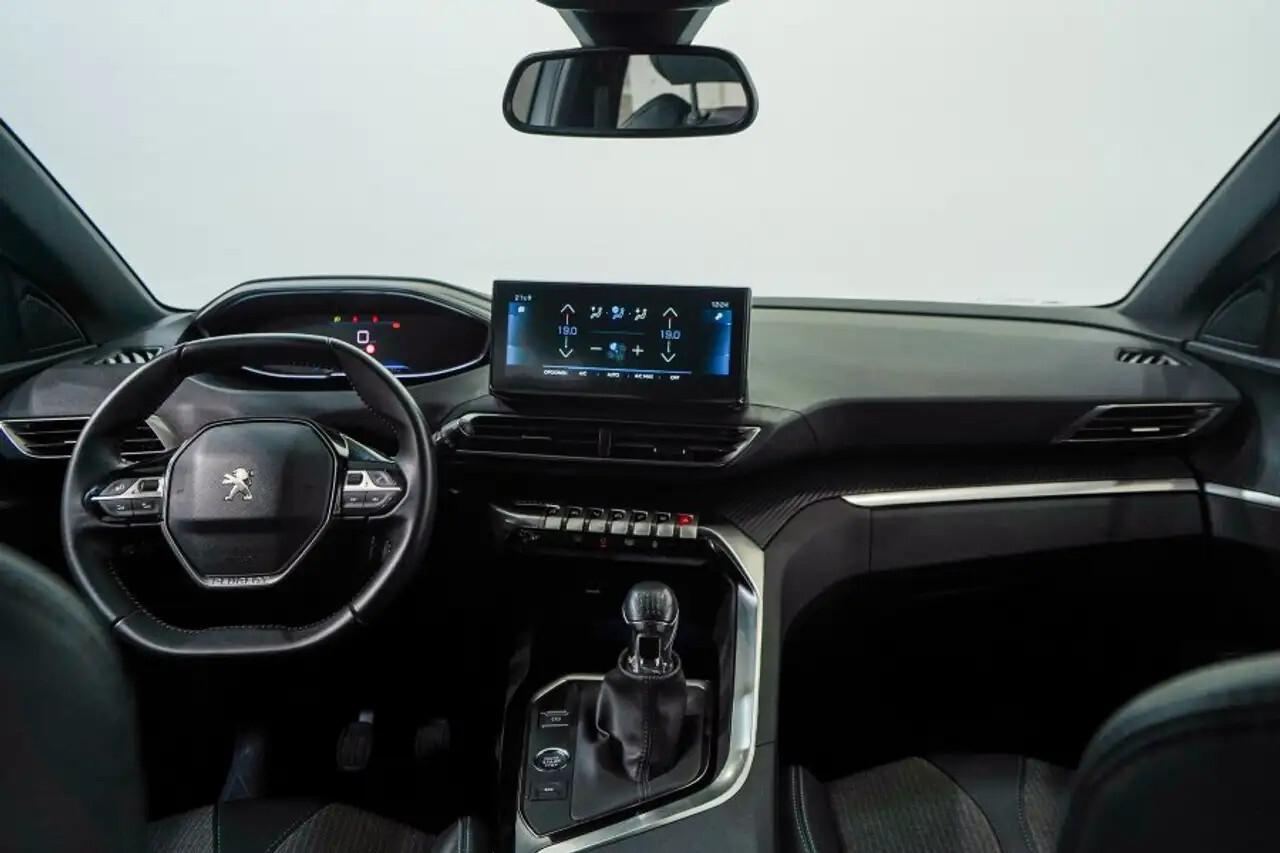 PEUGEOT 3008 ALLURE PACK 2022 1.5 130cv