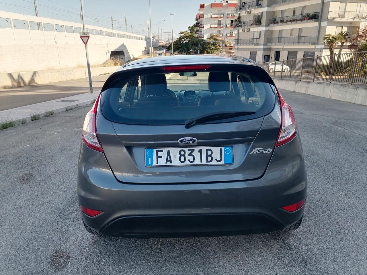 Ford Fiesta 1.5 TDCi 75CV 5 porte Titanium 2015