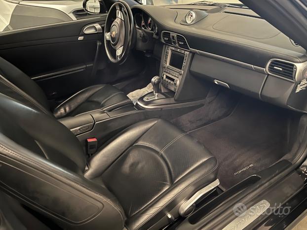 PORSCHE 911 carrera 4S