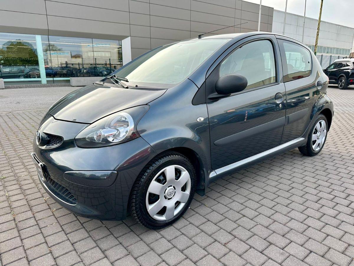 TOYOTA - Aygo - 12V VVT-i 5 porte Now