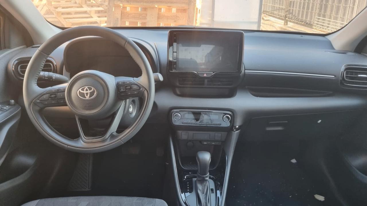Toyota Yaris 1.5 Hybrid 5 porte Trend INCIDENTATA