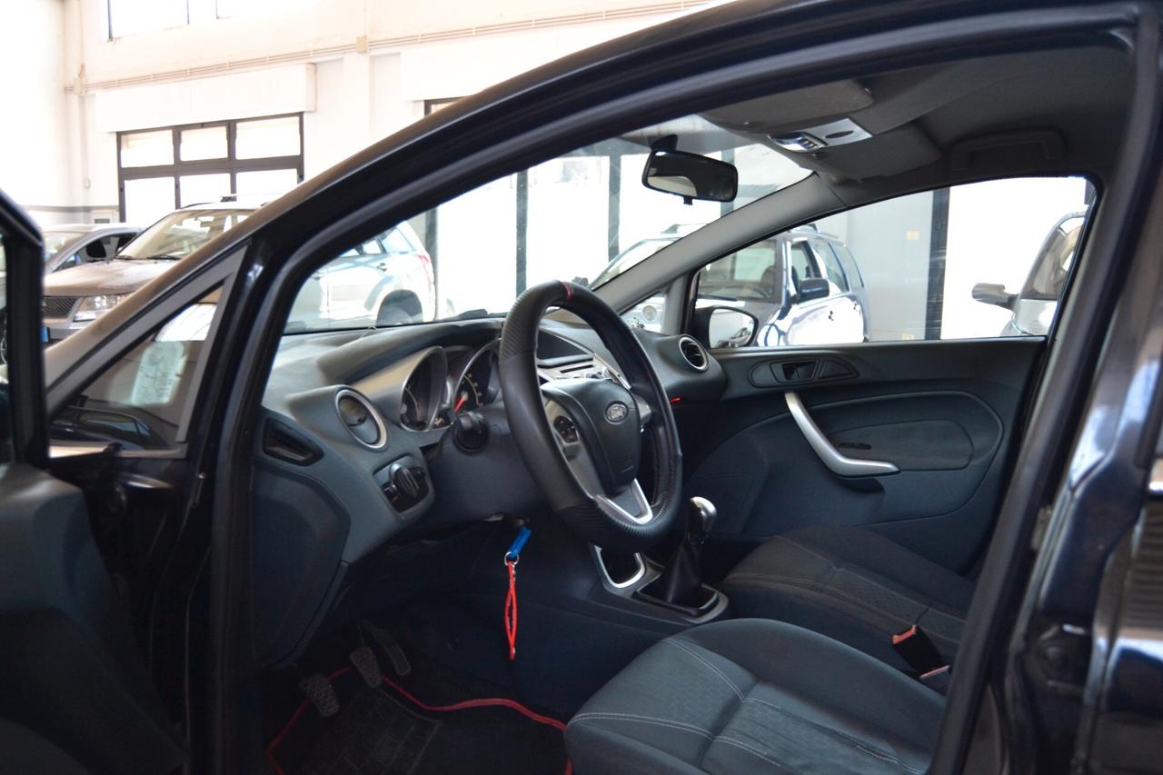 Ford Fiesta 1.2 i 82 CV 5 porte Titanium ANTIFURTO