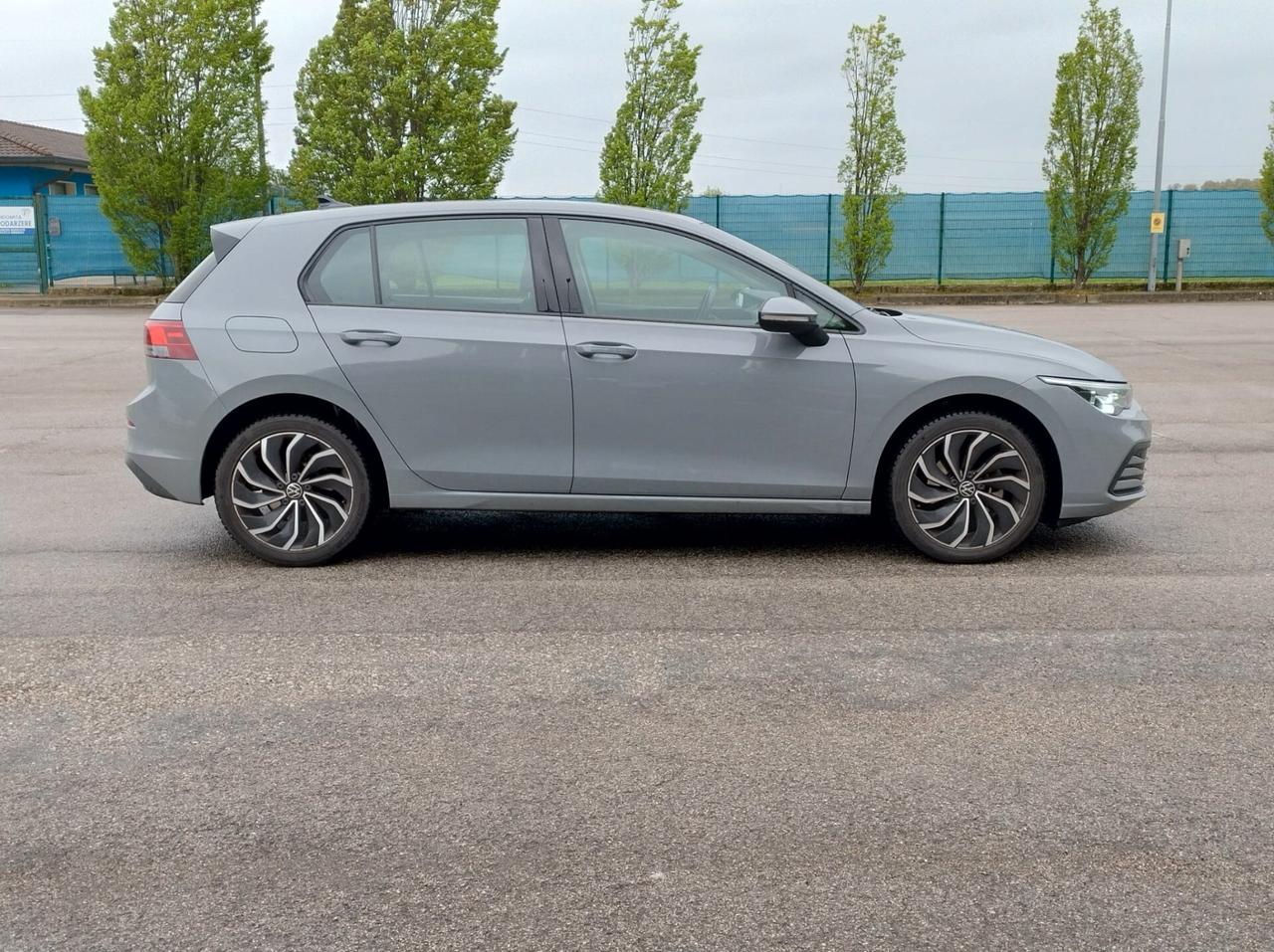 Volkswagen Golf 1.0 eTSI EVO DSG Life