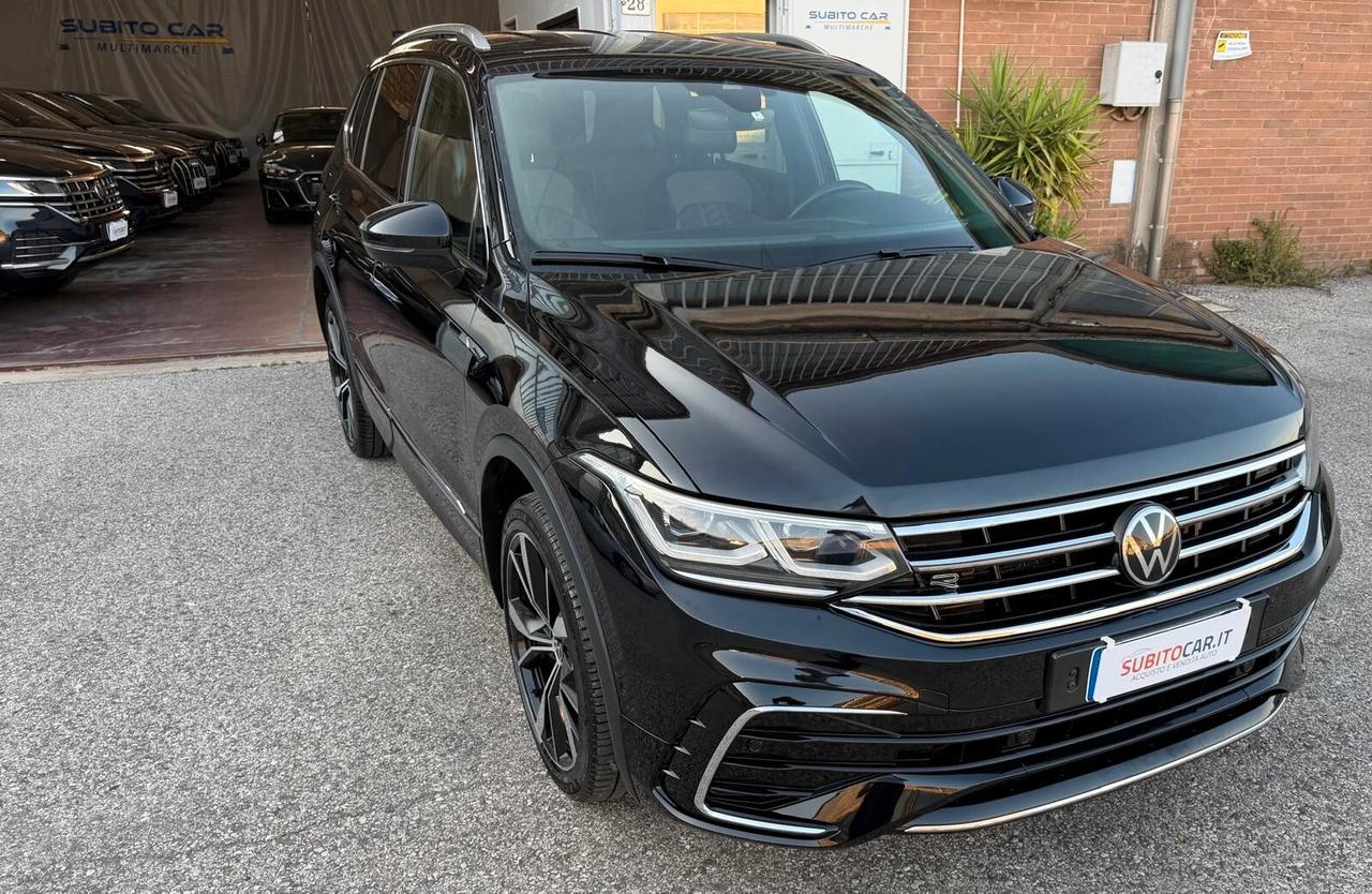 Volkswagen Tiguan Allspace 2.0 TDI SCR DSG 4MOTION R-Line 7 posti Gancio traino