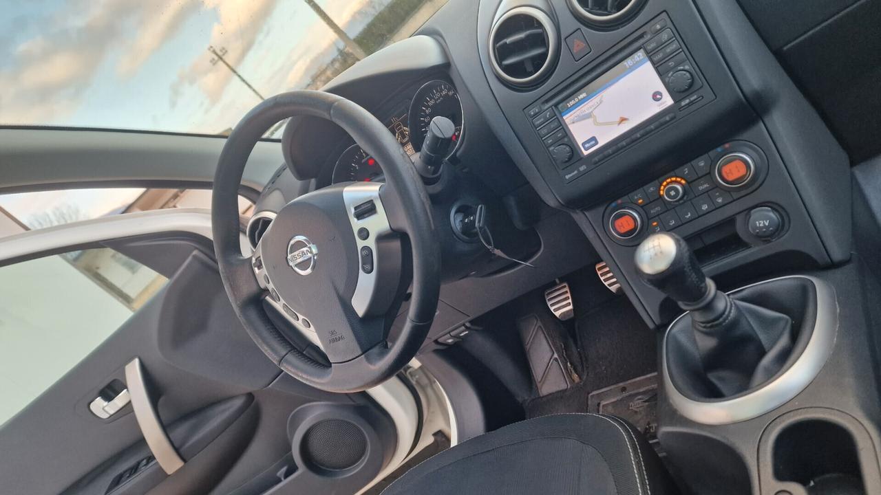 Nissan Qashqai 1.5 dCi DPF Tekna - 2011