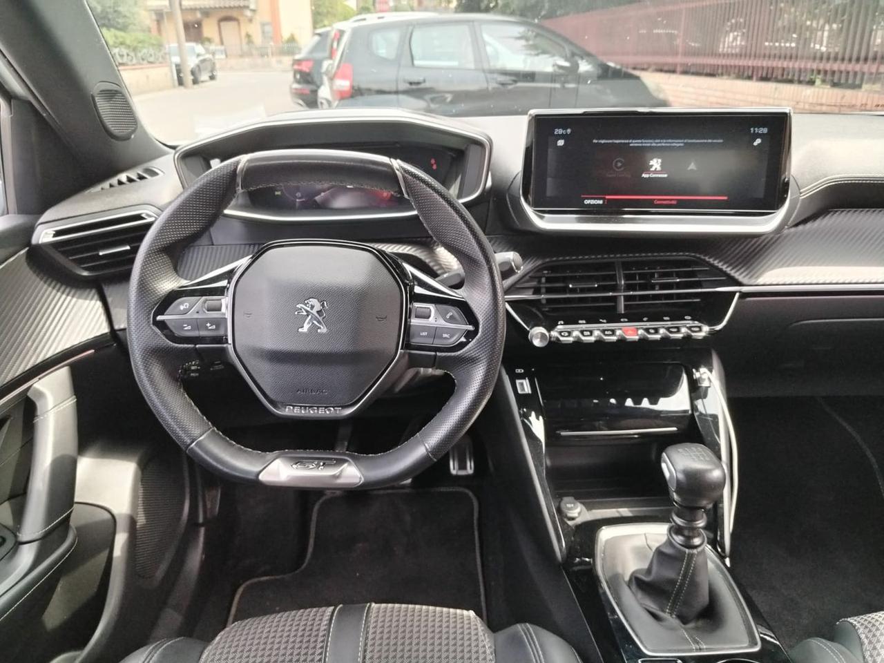 Peugeot 2008 GT 1.5 Blue HDI 110
