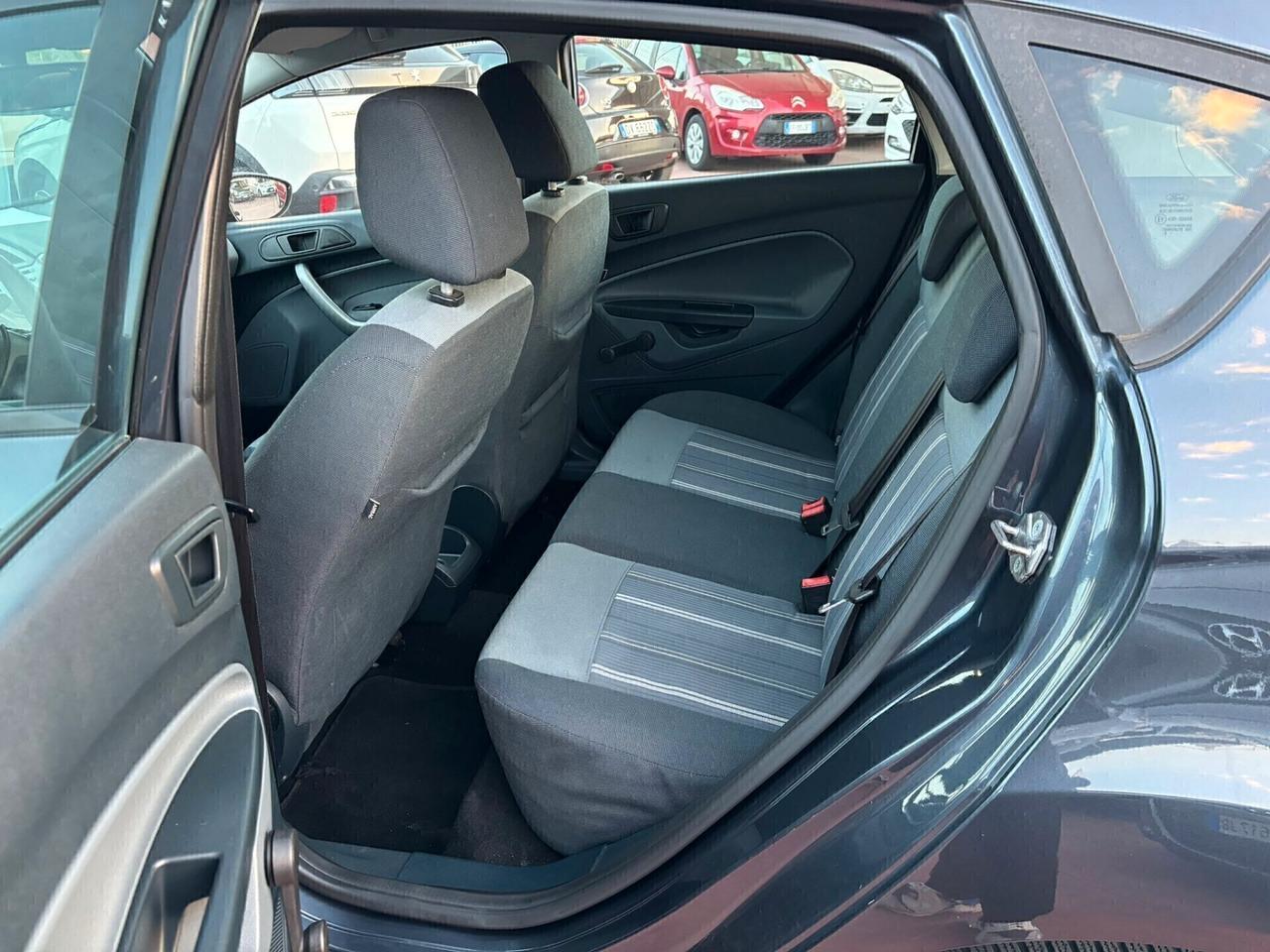 Ford Fiesta 1.4 TDCi 70CV 5 porte Titanium