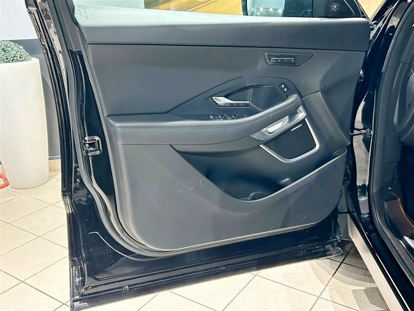 Jaguar E-Pace 2.0D I4 163 CV SE