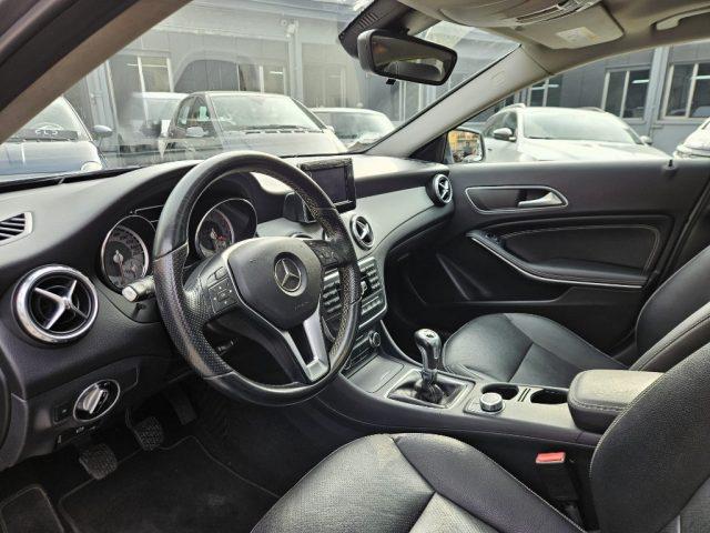 MERCEDES-BENZ GLA 180 122 CV