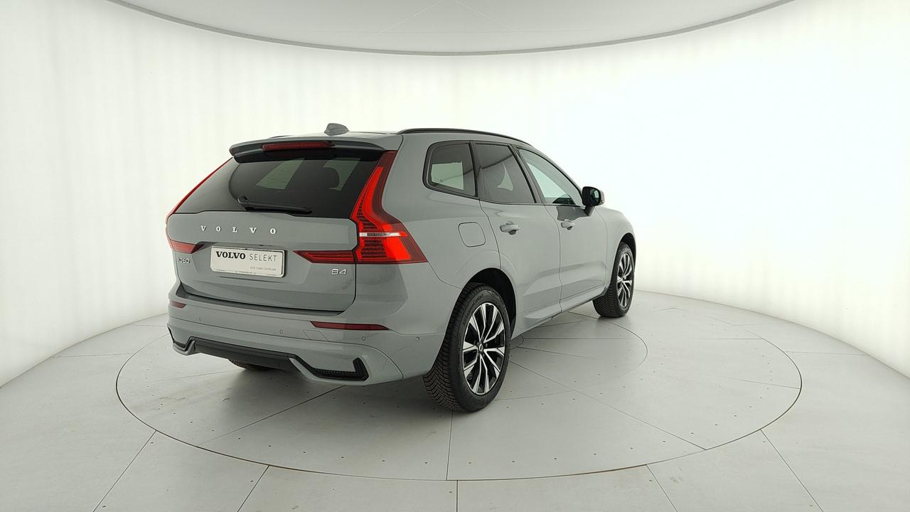 VOLVO XC60 2.0 b4 Plus Dark auto