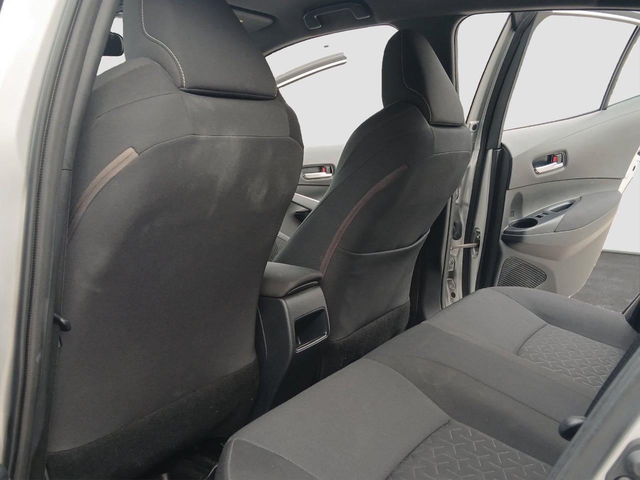 Toyota Corolla 1.8h Business cvt