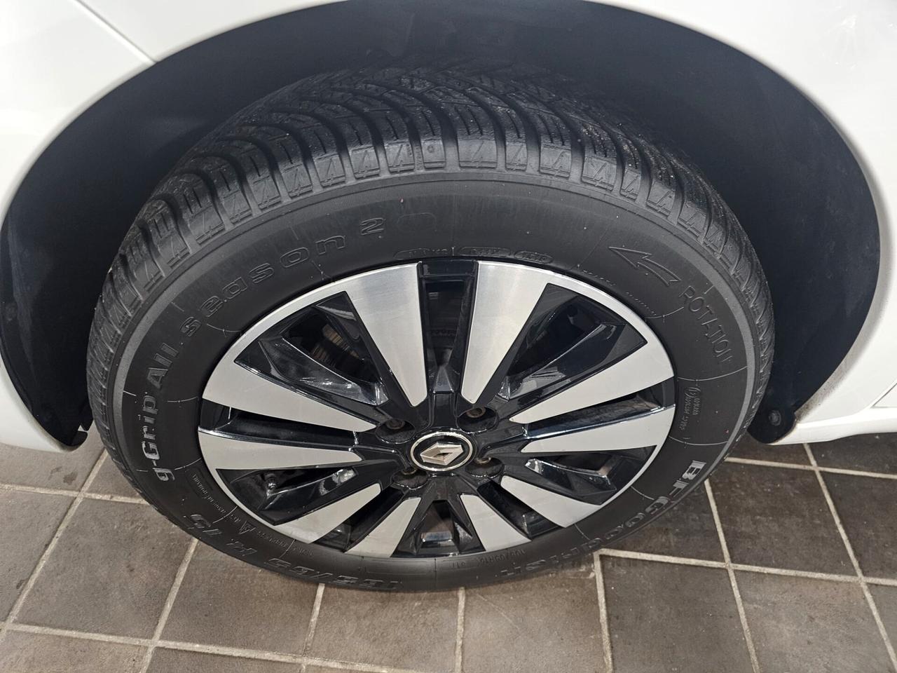 NUOVA RENAULT TWINGO INTENS SCe 1.0 BENZ 73CV