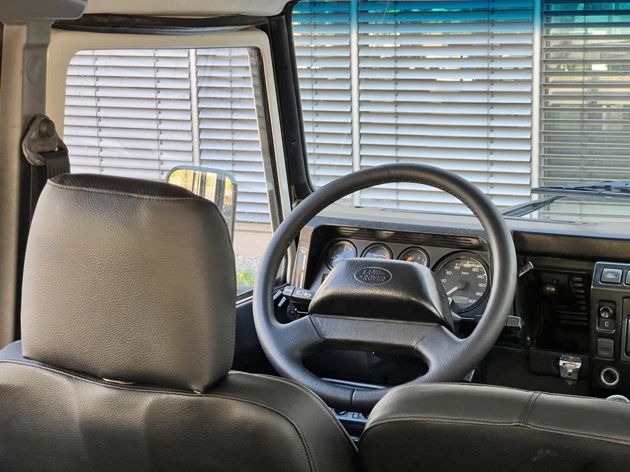 Land Rover Defender 110 ~Gancio di traino~8 posti~Aria condizionata~Pelle