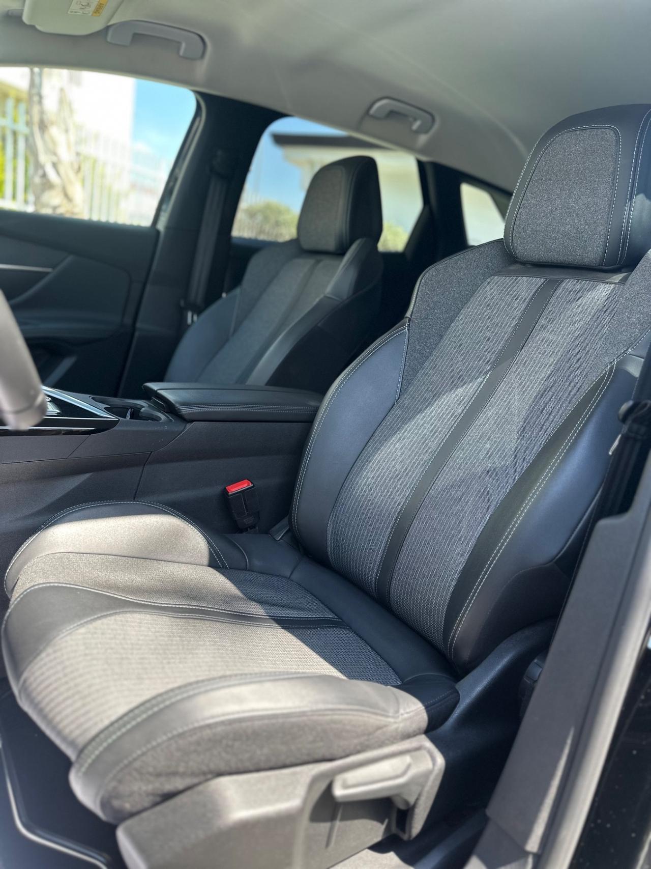 Peugeot 3008 BlueHDi 130 S&S EAT8 Allure Pack