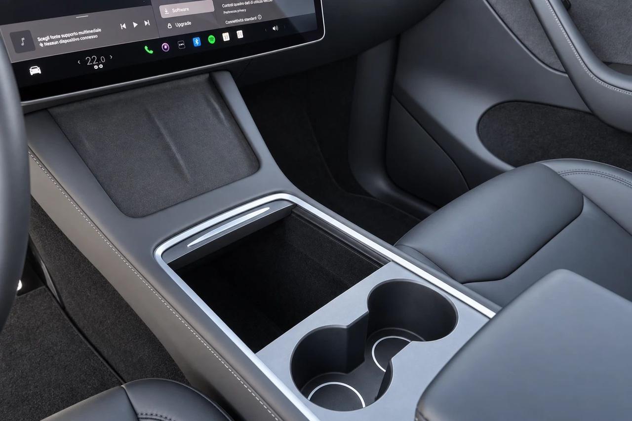 Tesla Model Y Performance Dual Motor 4WD