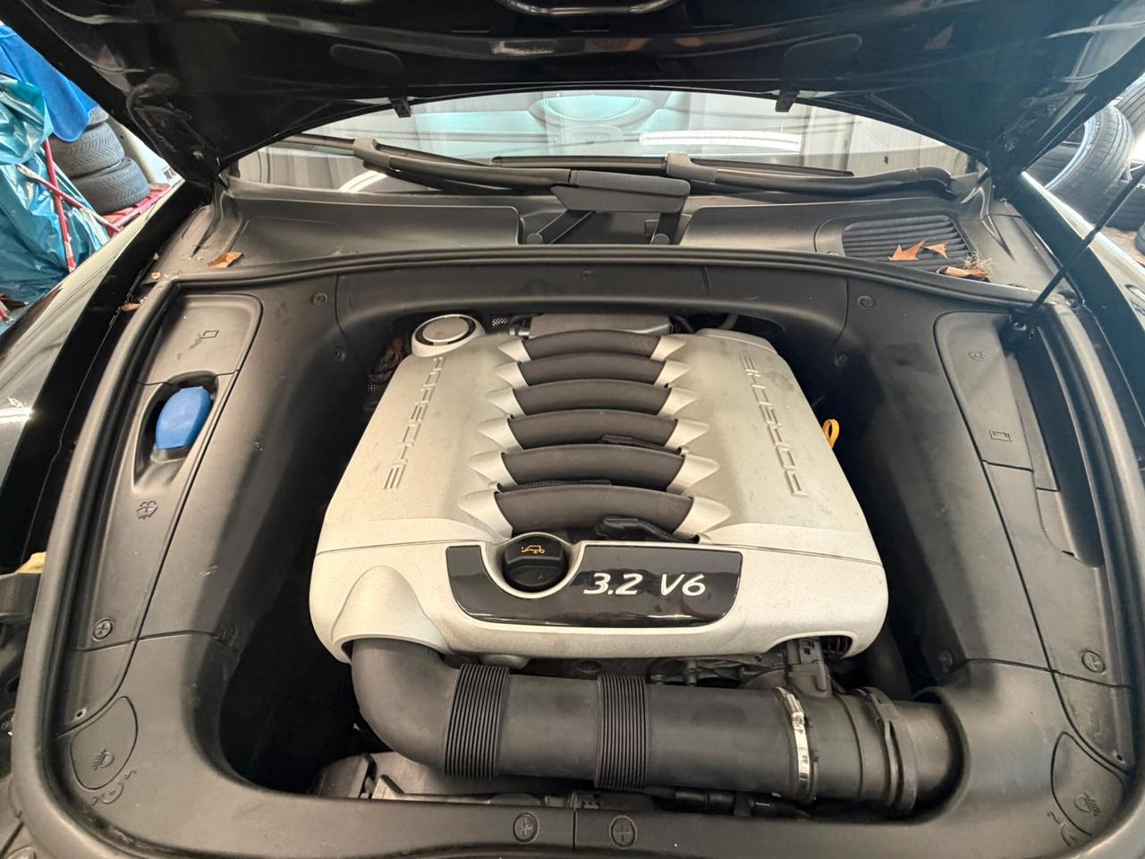 Porsche Cayenne 3.2 V6 cat