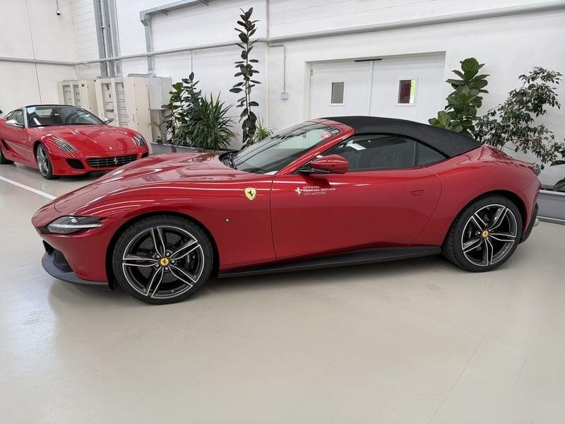 Ferrari Roma Spider - Rosso Imola - cuciture Rosso