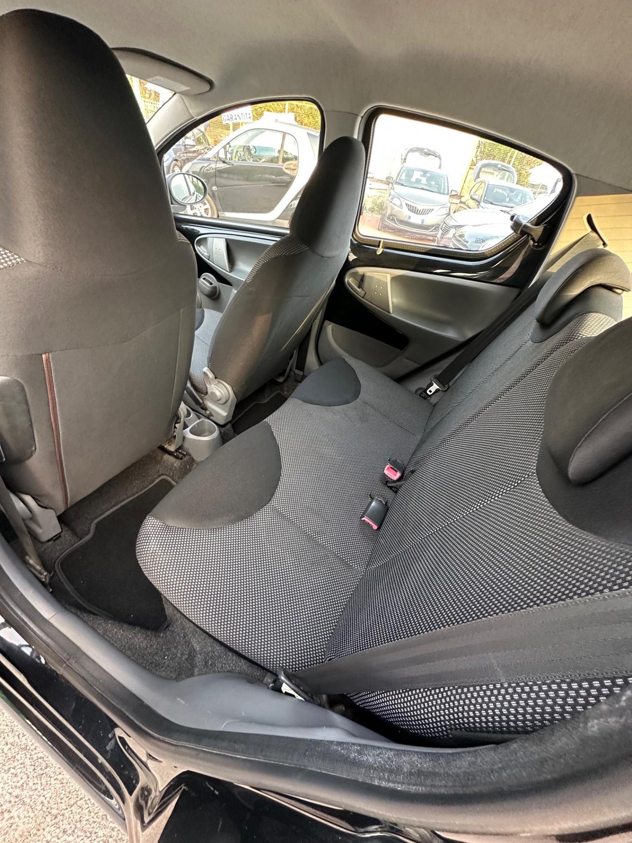 Toyota Aygo 1.0 12V VVT-i 5 porte Lounge MMT