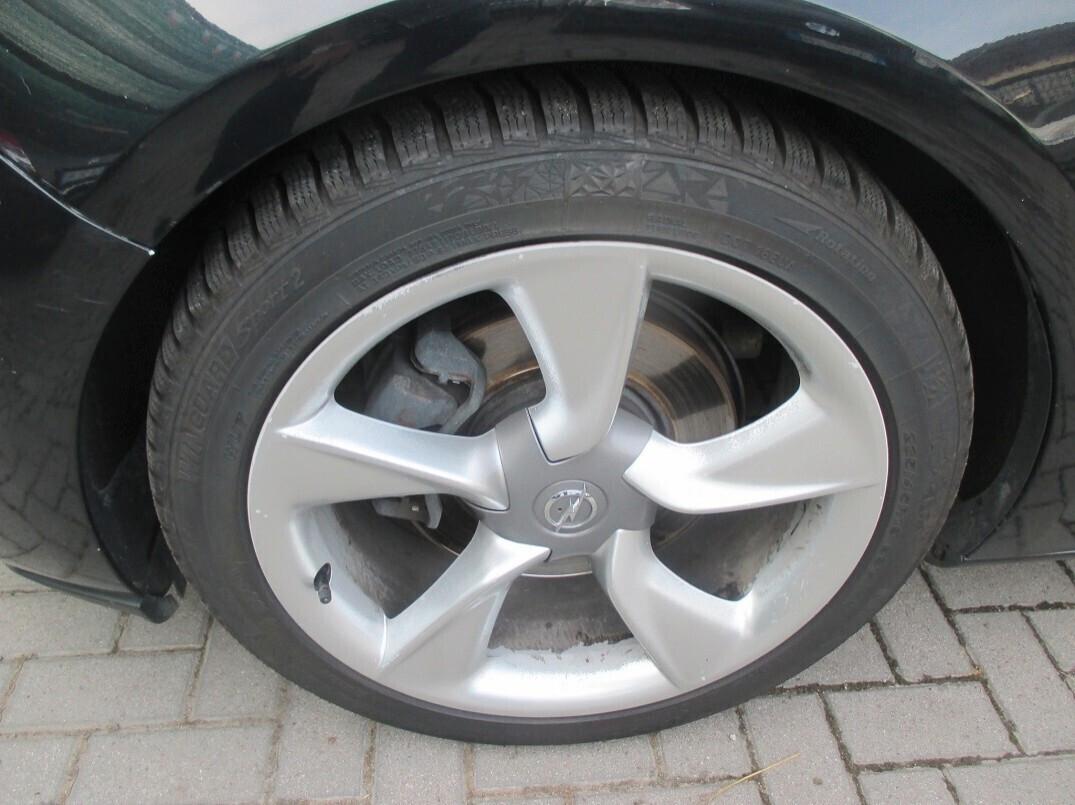 Opel Astra GTC 1.6 Turbo 180CV 3 porte Cosmo S
