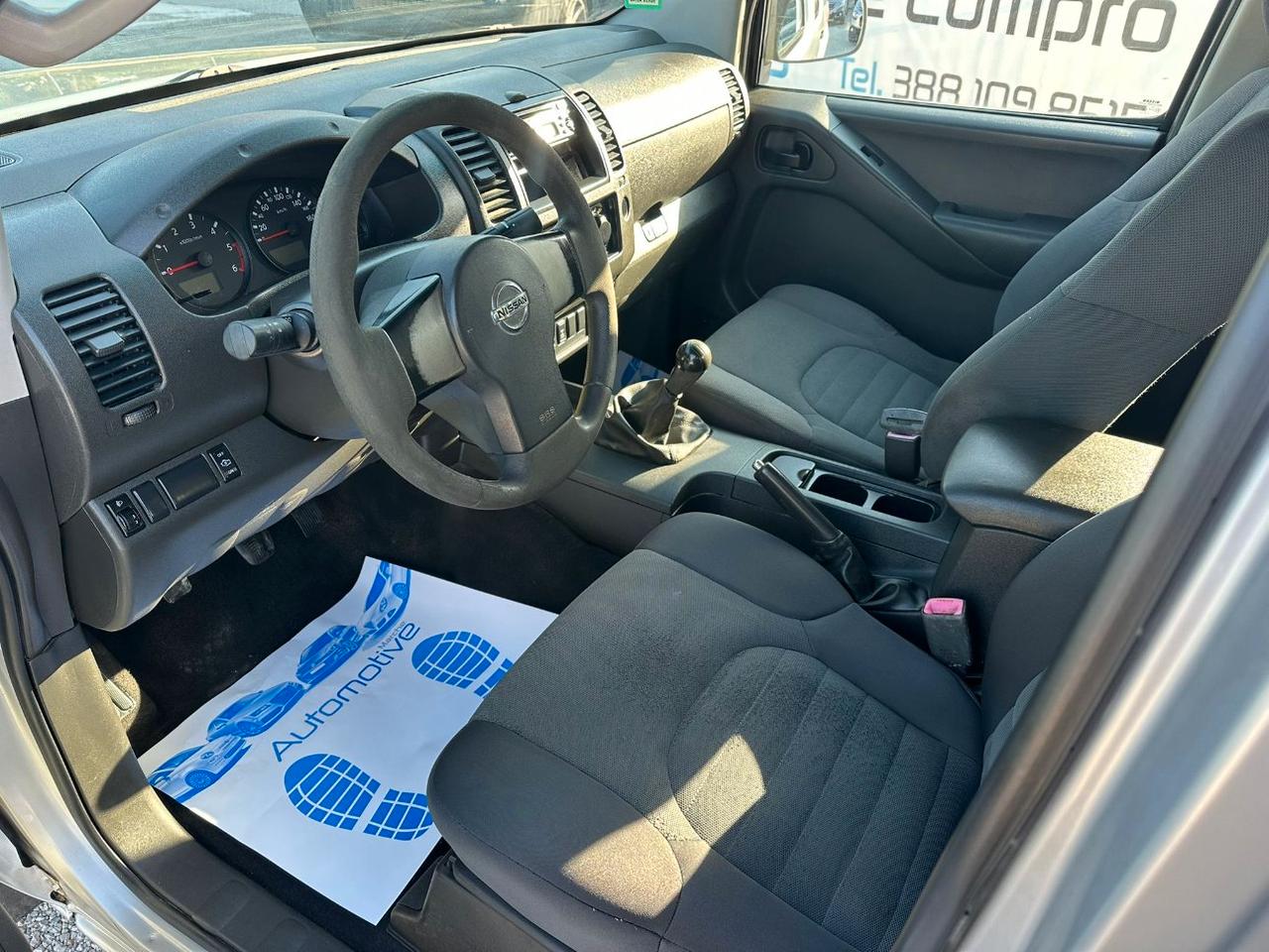 Nissan Navara Double Cab Navara d.cab 2.5 dci XE 174cv