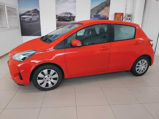 Toyota Yaris 1.5 Hybrid 5 porte Cool